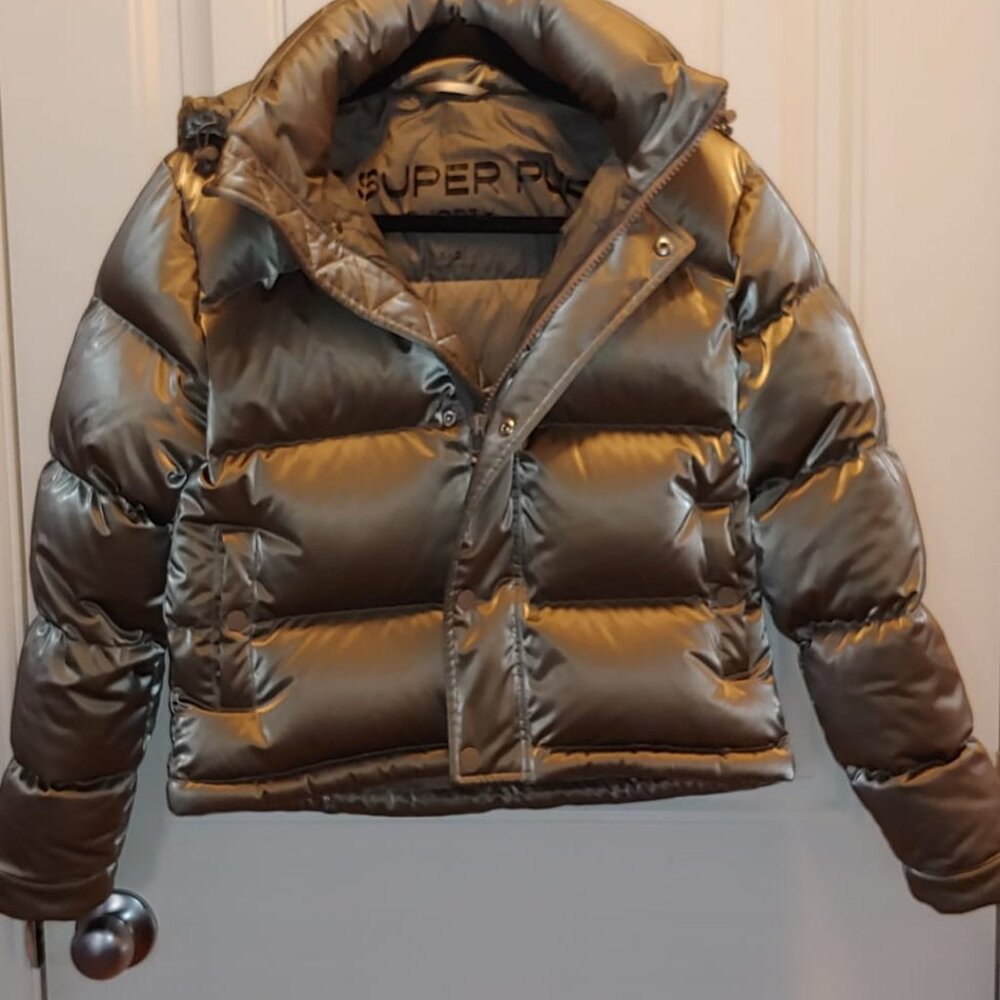 Aritzia The super puff shorty liquid shine Modern Taupe down jacket coat